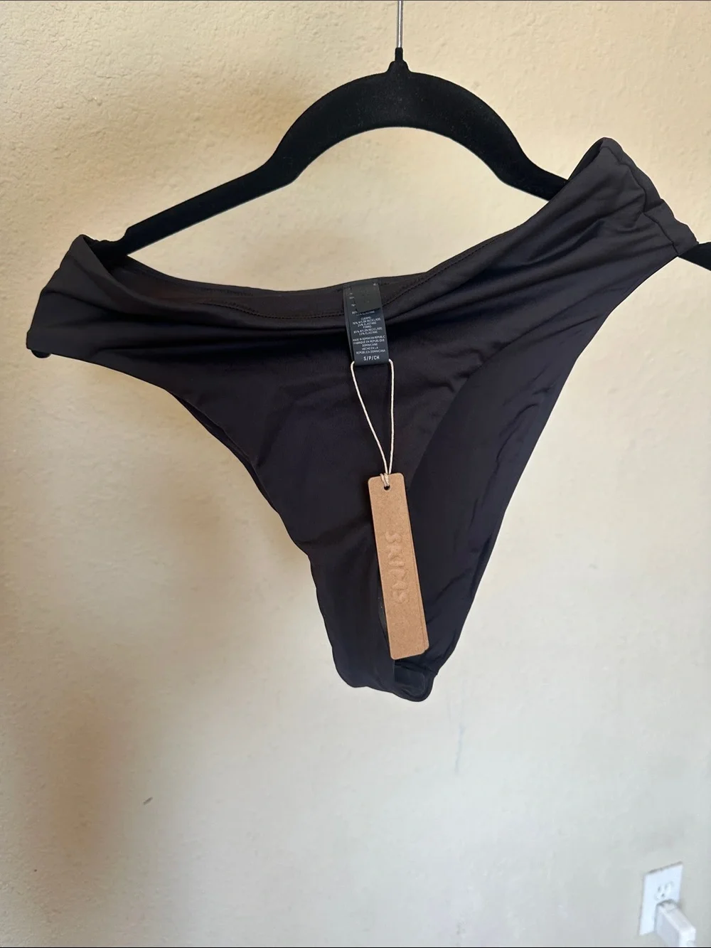 SKIMS‎ Recycled Swim Mid Waist Bottom Onyx Black SW-MWB-0748 Size S NWT